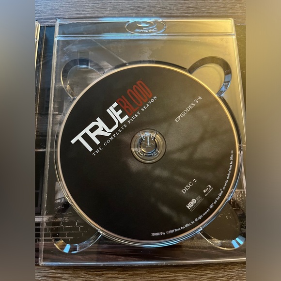📀 3/$15 or 4/$20 📀 True Blood Season 1 Bluray - Picture 3 of 6